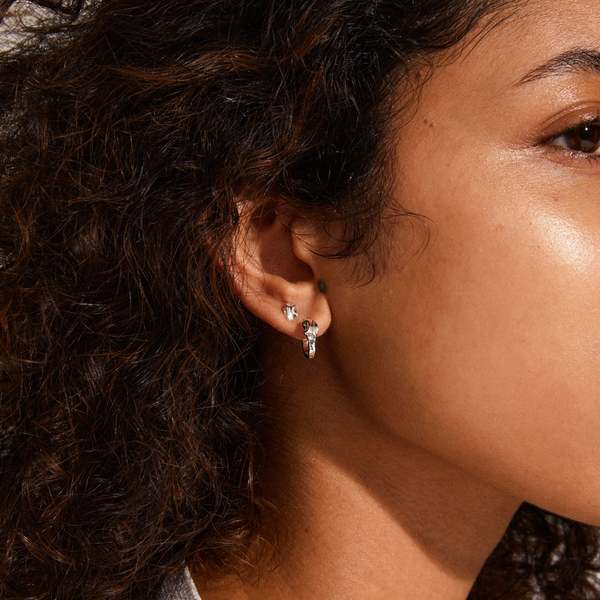 Peace huggie hoops øredobber 2-i-1 sett Sølv - Pilgrim