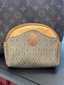 YSL Sminkeveske  - Yves Saint Laurent