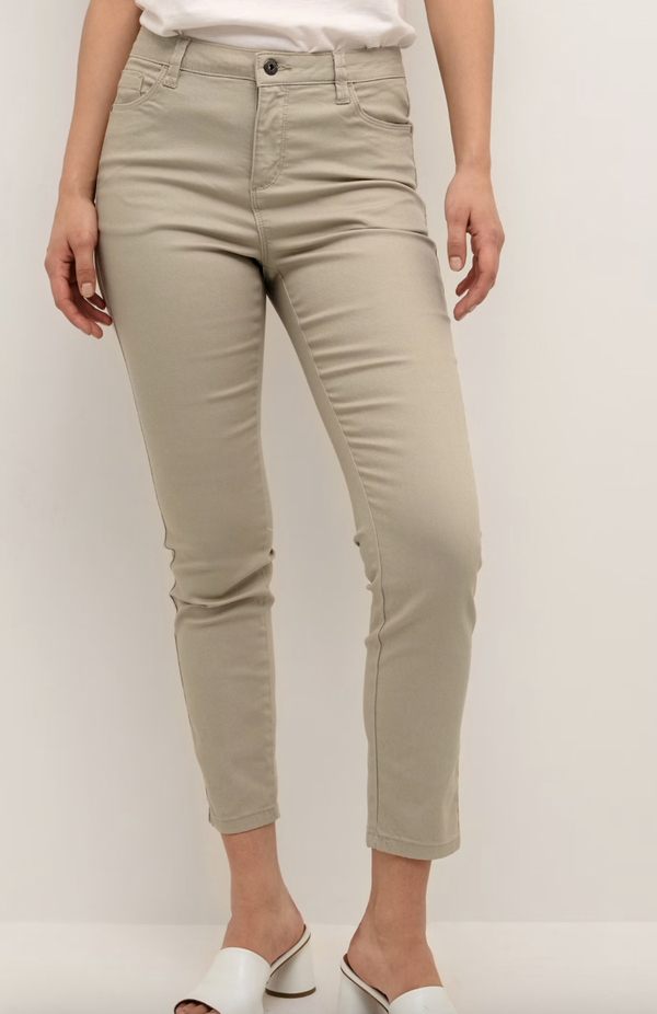 Zelina Stright Jeans Feather Gray - Kaffe Clothing